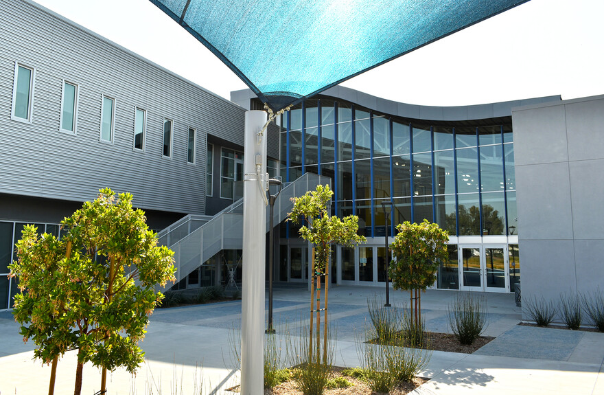 كلية وادي إرفاين